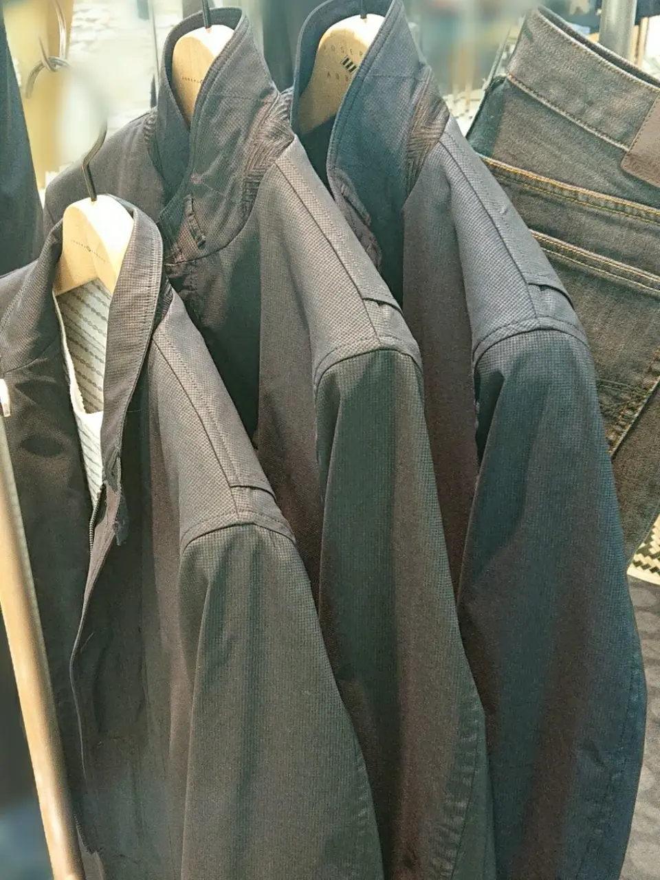 JOSEPH ABBOUD スタッフ コーディネート画像