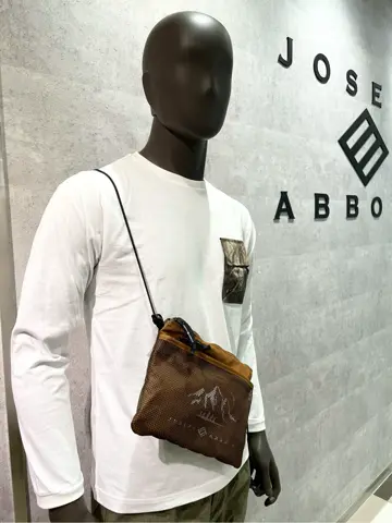 JOSEPH ABBOUD 東　 コーディネート画像