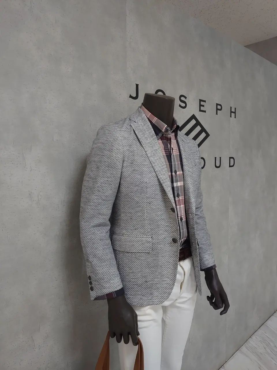 JOSEPH ABBOUD 石川 コーディネート画像