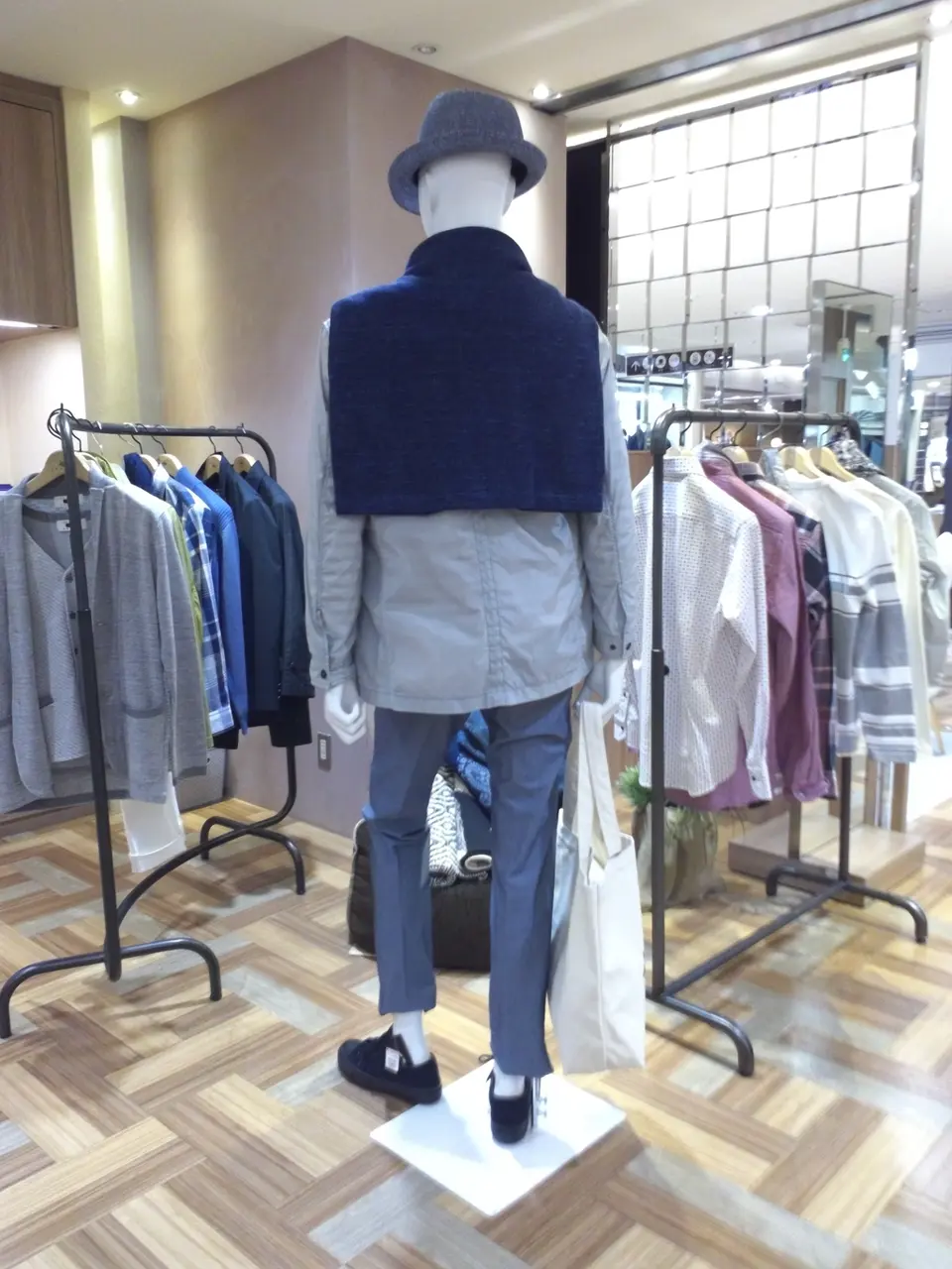 JOSEPH ABBOUD 小城 コーディネート画像