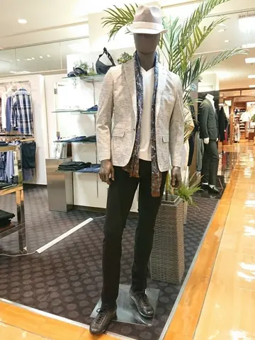 JOSEPH ABBOUD スタッフ コーディネート画像