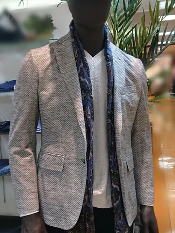 JOSEPH ABBOUD スタッフ コーディネート画像