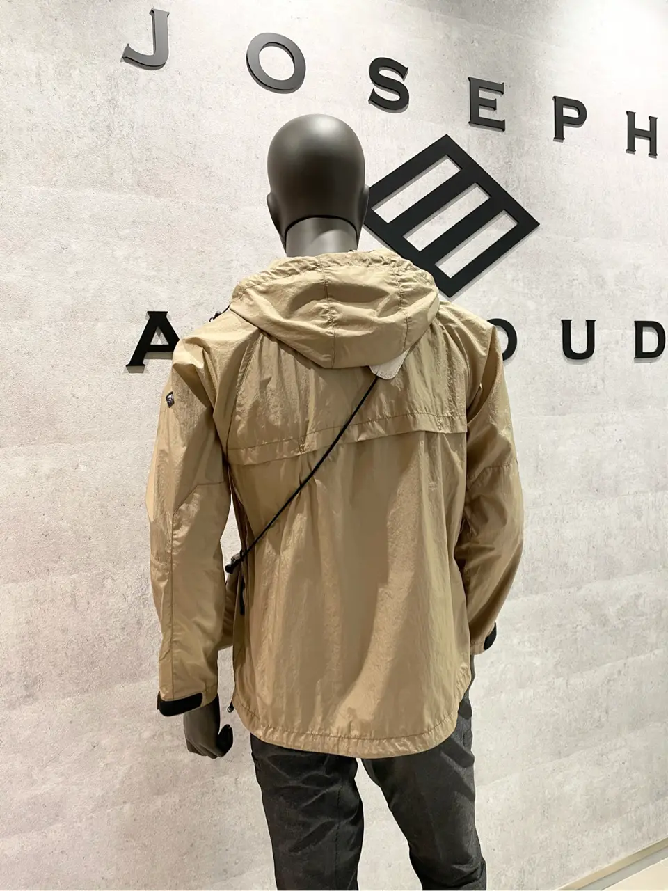 JOSEPH ABBOUD 東　 コーディネート画像