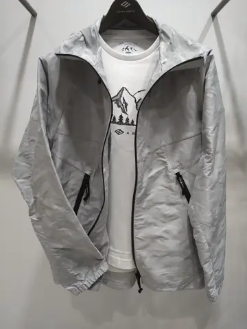 JOSEPH ABBOUD 重留 コーディネート画像