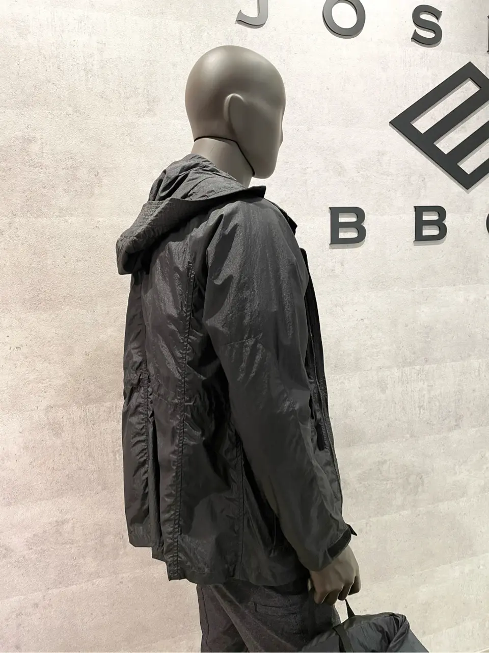 JOSEPH ABBOUD 東　 コーディネート画像