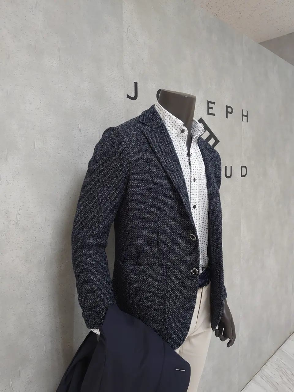 JOSEPH ABBOUD 石川 コーディネート画像