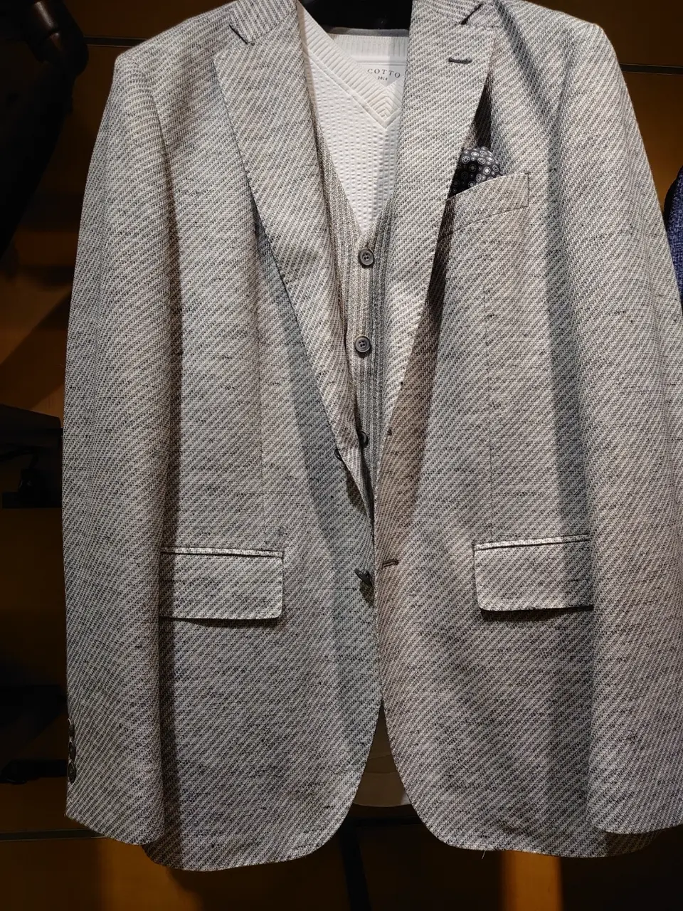  三宅 コーディネート画像