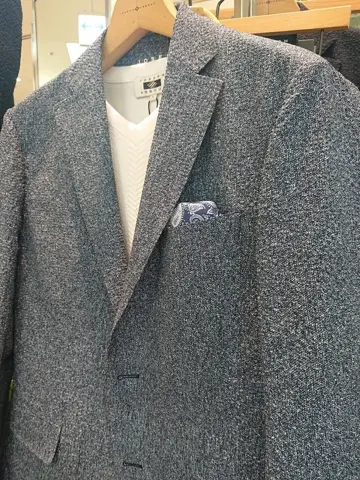 JOSEPH ABBOUD スタッフ コーディネート画像