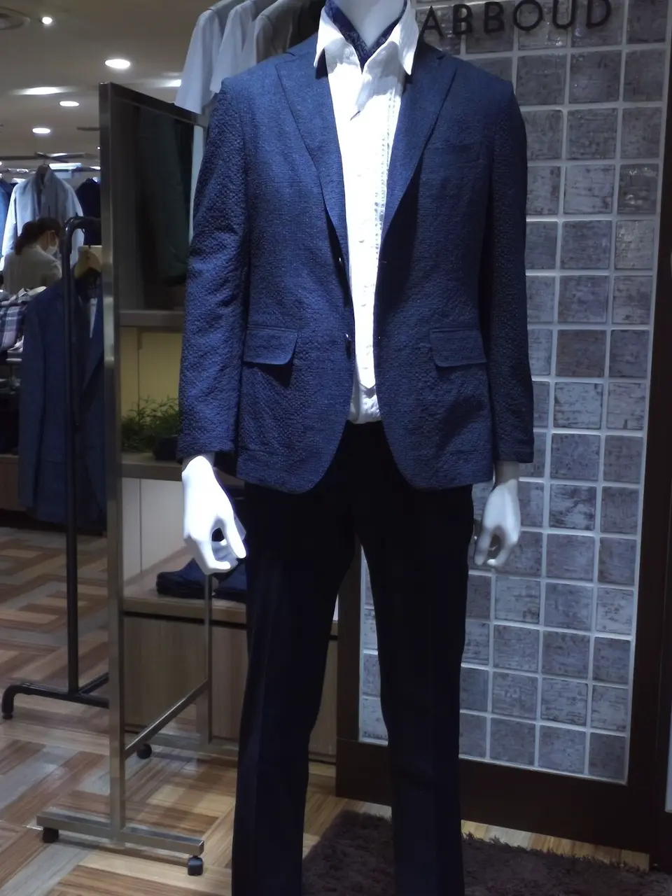 JOSEPH ABBOUD 森部 コーディネート画像