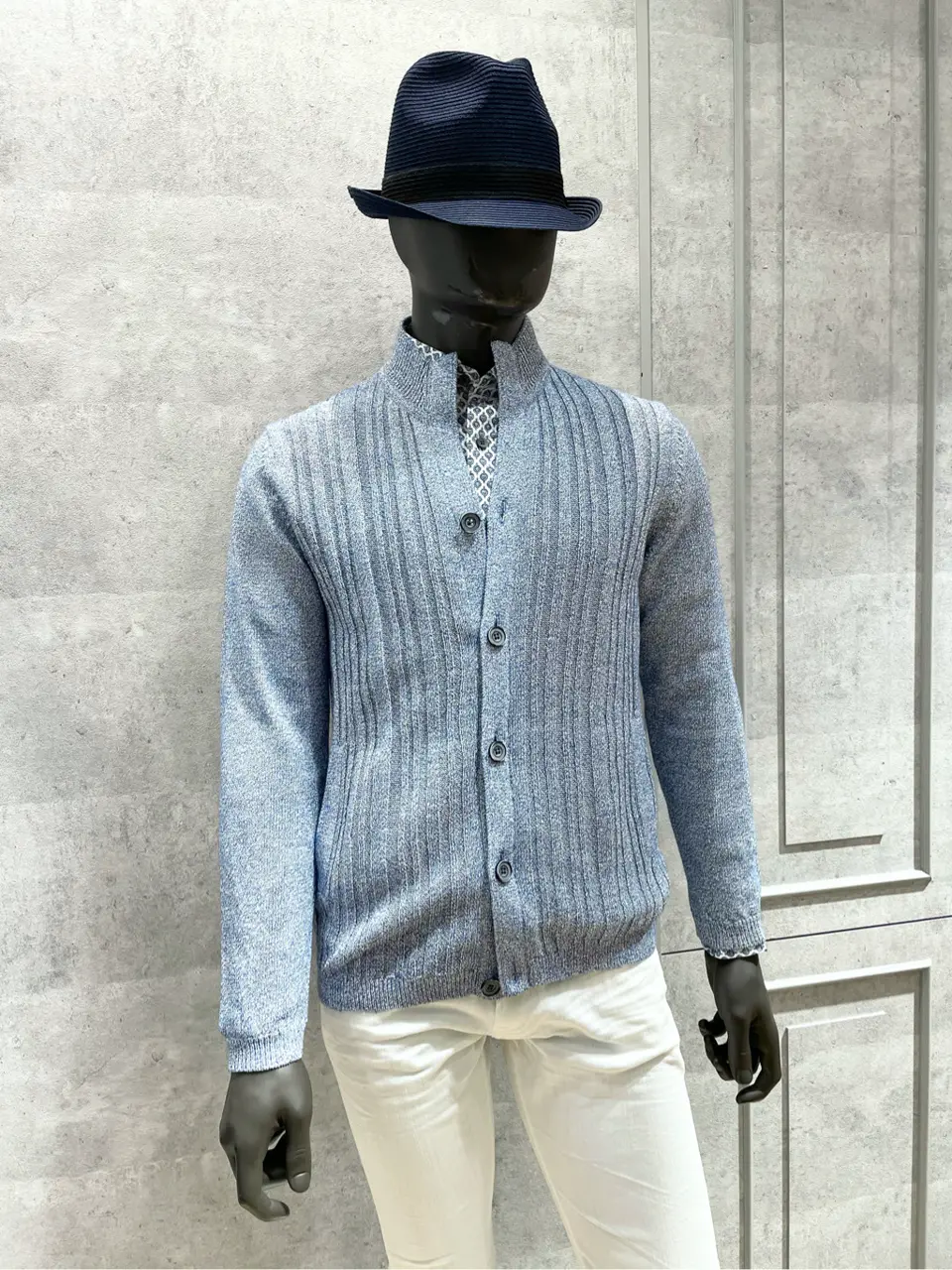  東　 コーディネート画像