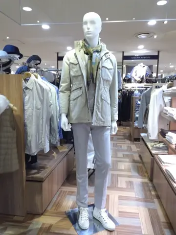 JOSEPH ABBOUD 小城 コーディネート画像