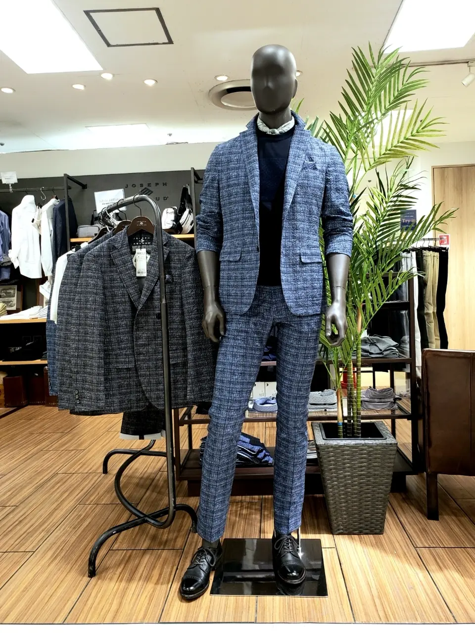  中西 コーディネート画像