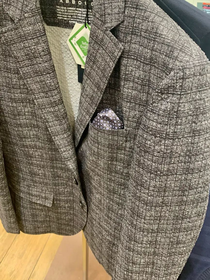 JOSEPH ABBOUD 草野 コーディネート画像