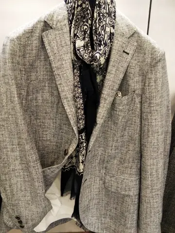 JOSEPH ABBOUD 鈴木 コーディネート画像