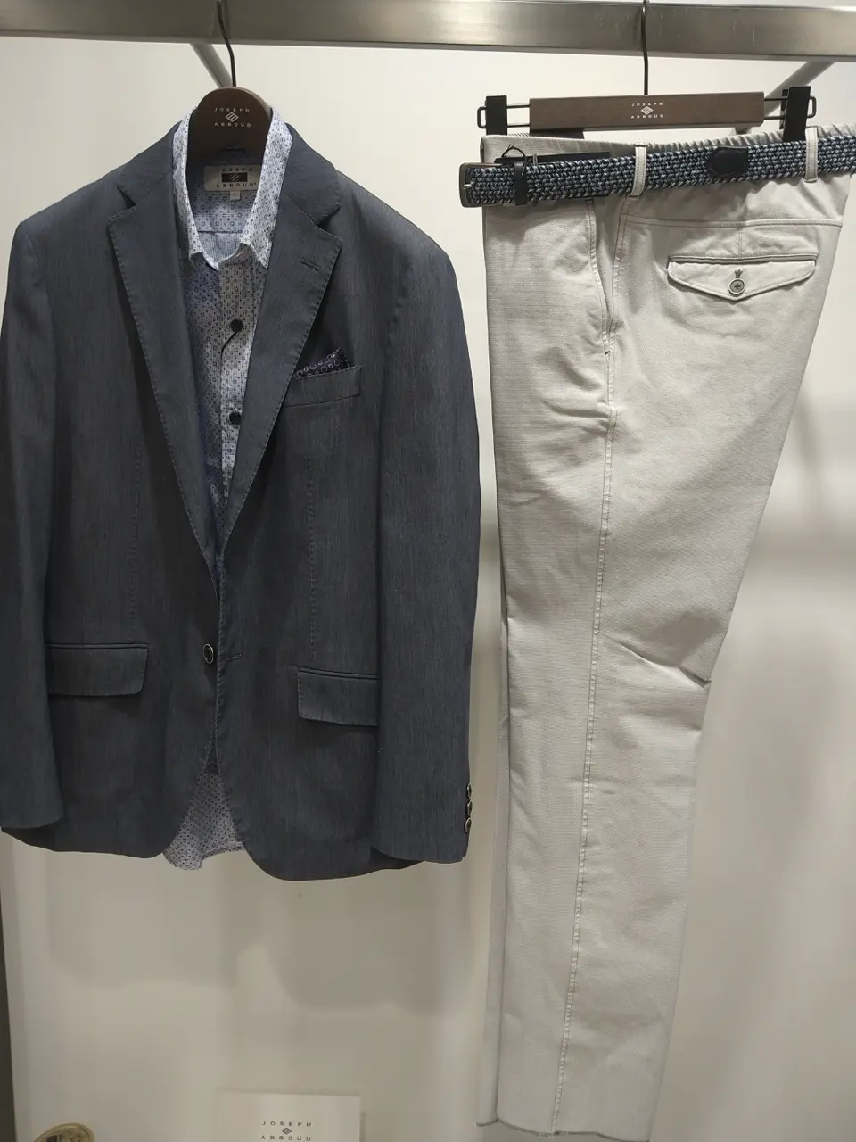 JOSEPH ABBOUD 重留 コーディネート画像