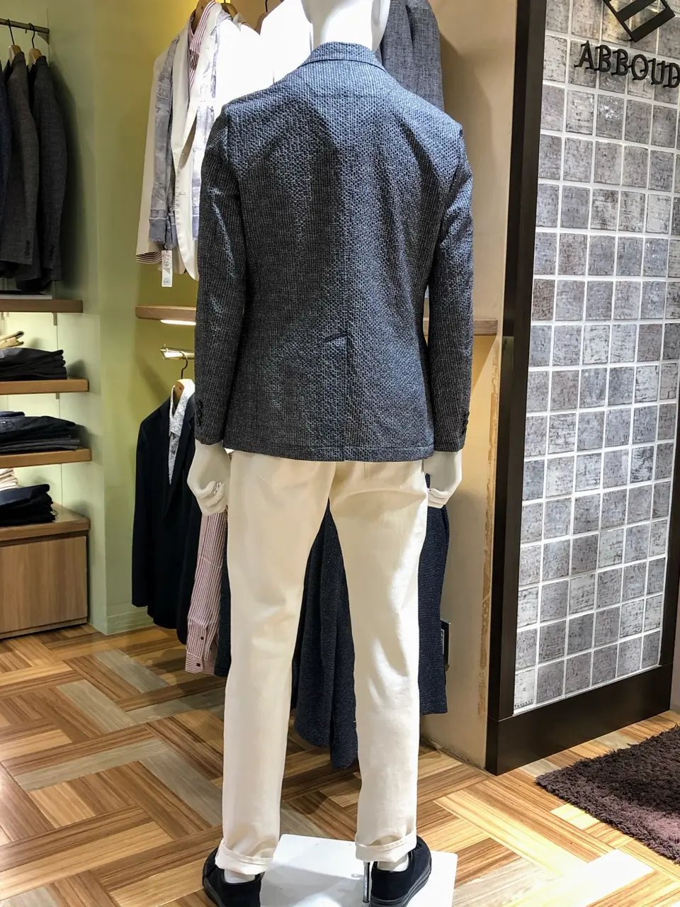 JOSEPH ABBOUD 小城 コーディネート画像