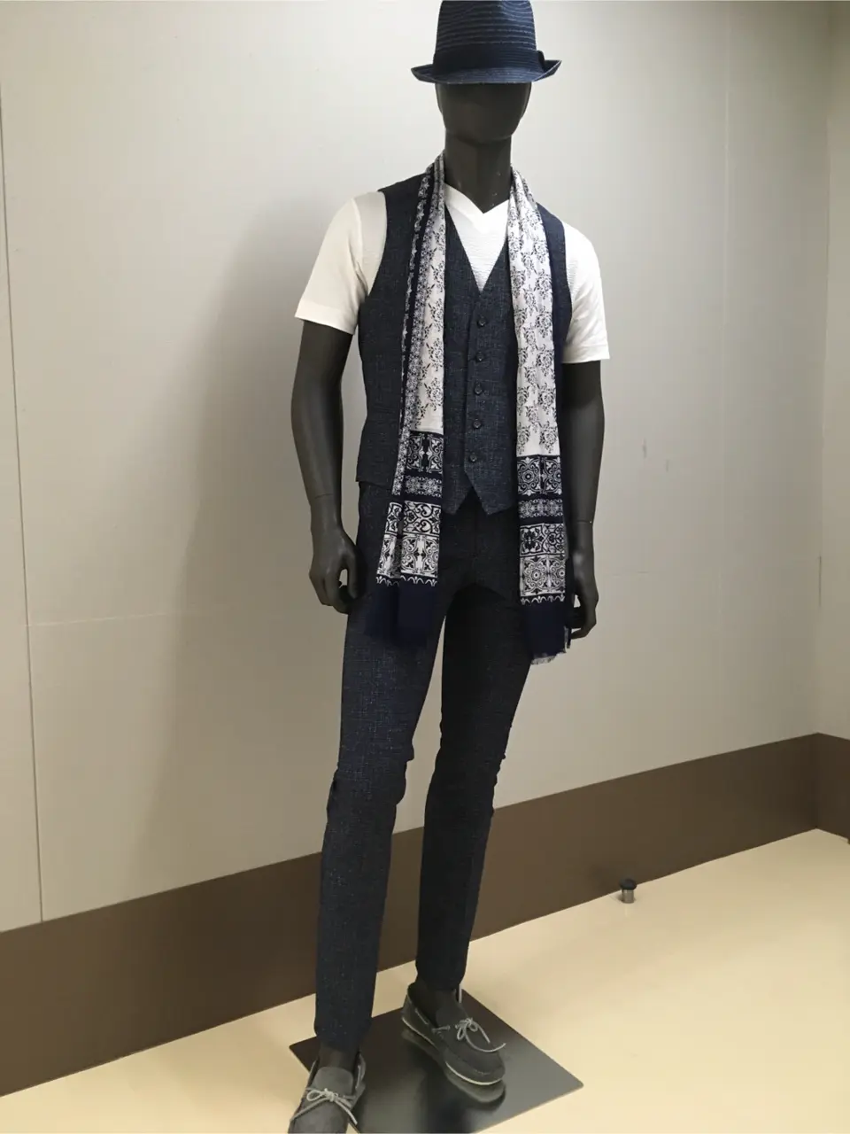 JOSEPH ABBOUD 大坪 コーディネート画像