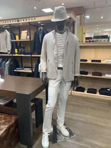 JOSEPH ABBOUD 秦 コーディネート画像