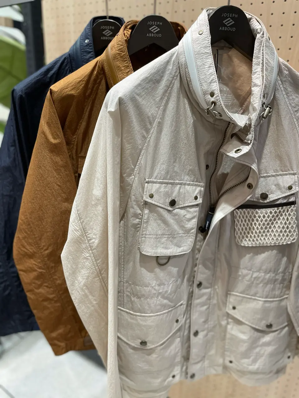 JOSEPH ABBOUD 西村 コーディネート画像