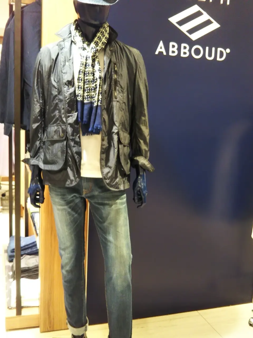 JOSEPH ABBOUD 鈴木 コーディネート画像
