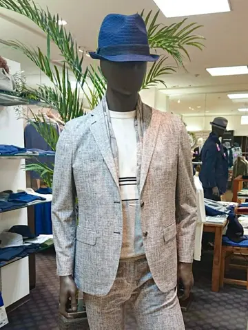 JOSEPH ABBOUD スタッフ コーディネート画像