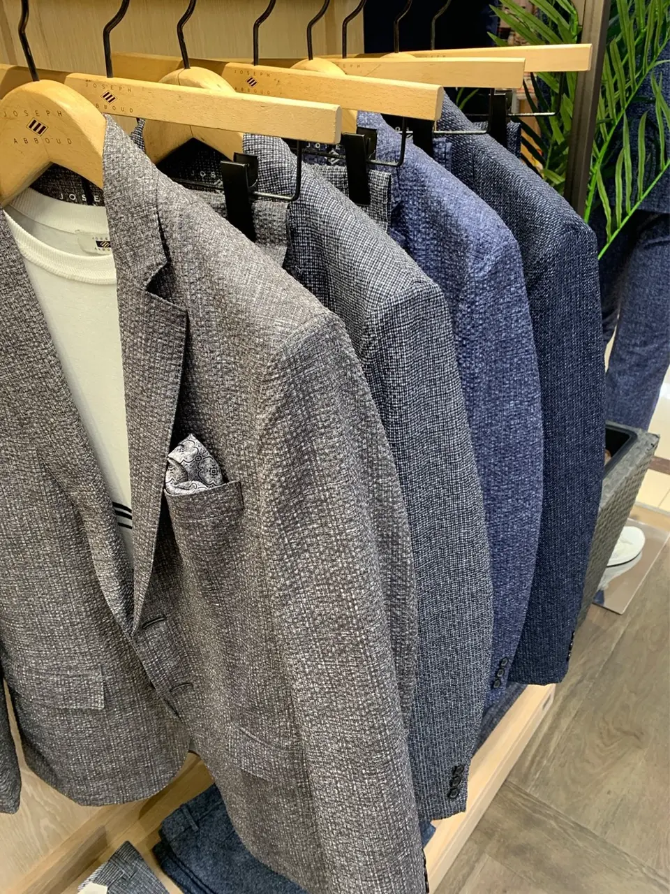 JOSEPH ABBOUD 秦 コーディネート画像