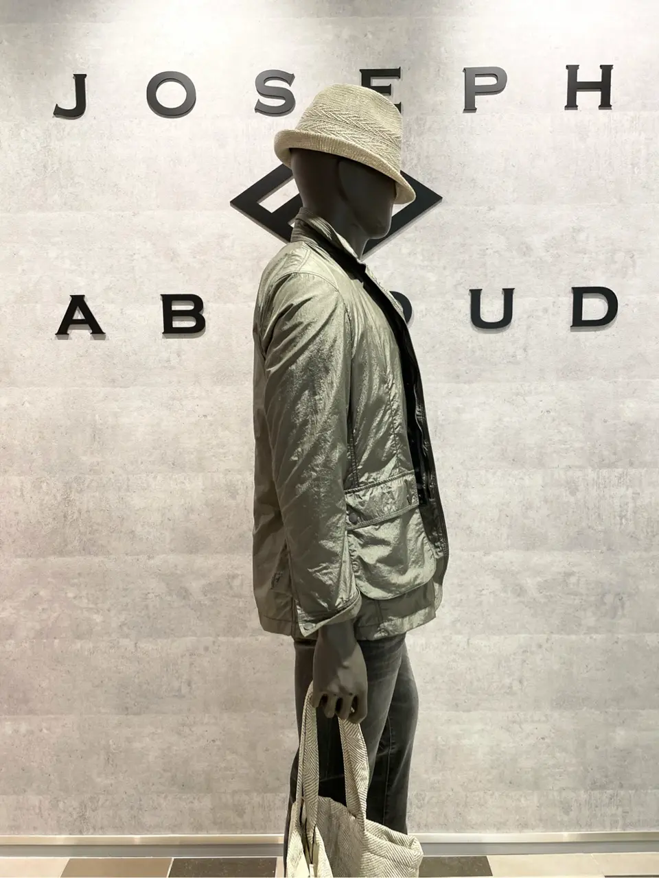 JOSEPH ABBOUD 東　 コーディネート画像