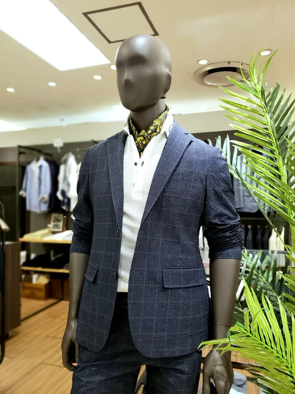 JOSEPH ABBOUD 中西 コーディネート画像