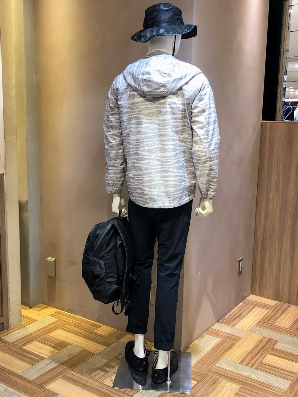 JOSEPH ABBOUD 小城 コーディネート画像