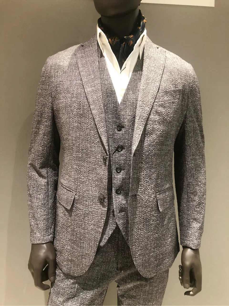 JOSEPH ABBOUD 川田 コーディネート画像