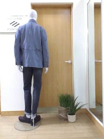 JOSEPH ABBOUD 平林 コーディネート画像