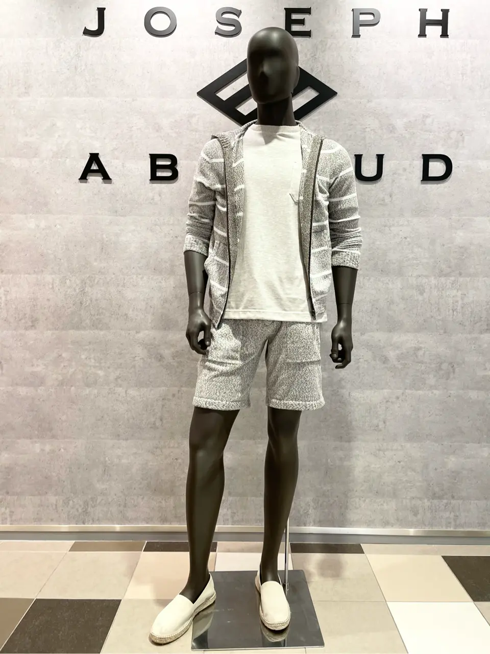  東　 コーディネート画像