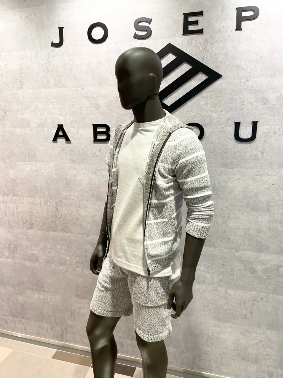 JOSEPH ABBOUD 東　 コーディネート画像