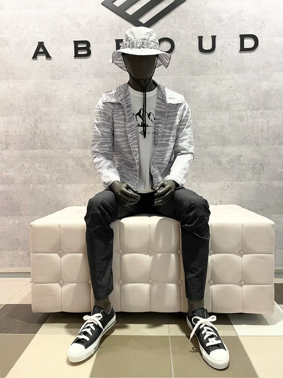  東　 コーディネート画像