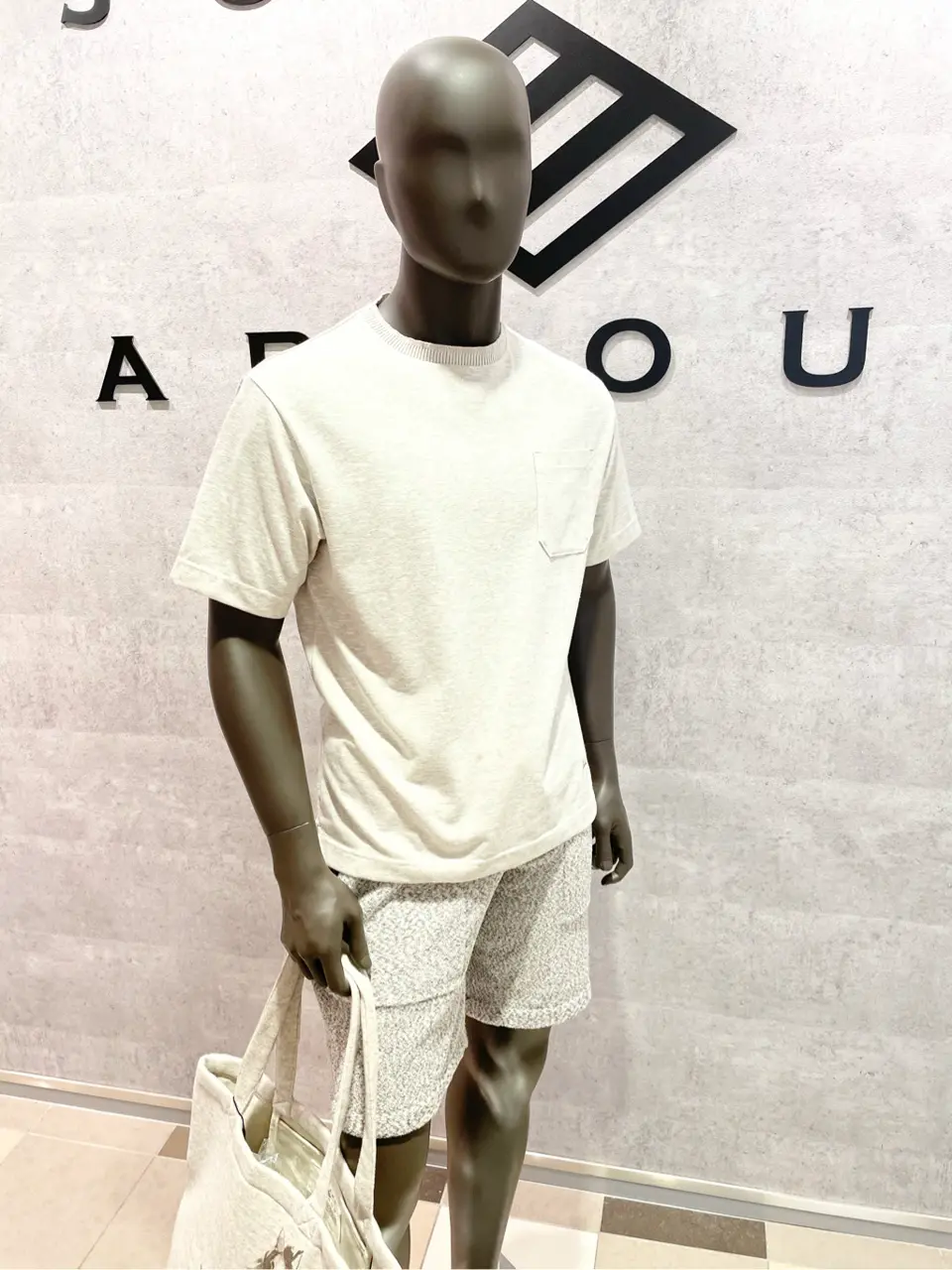 JOSEPH ABBOUD 東　 コーディネート画像