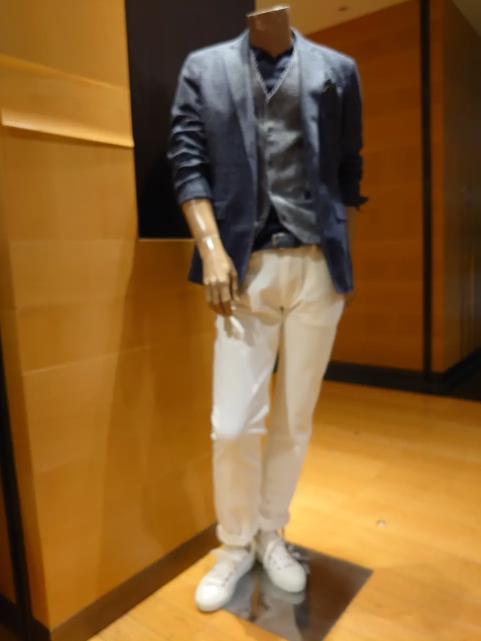  三宅 コーディネート画像