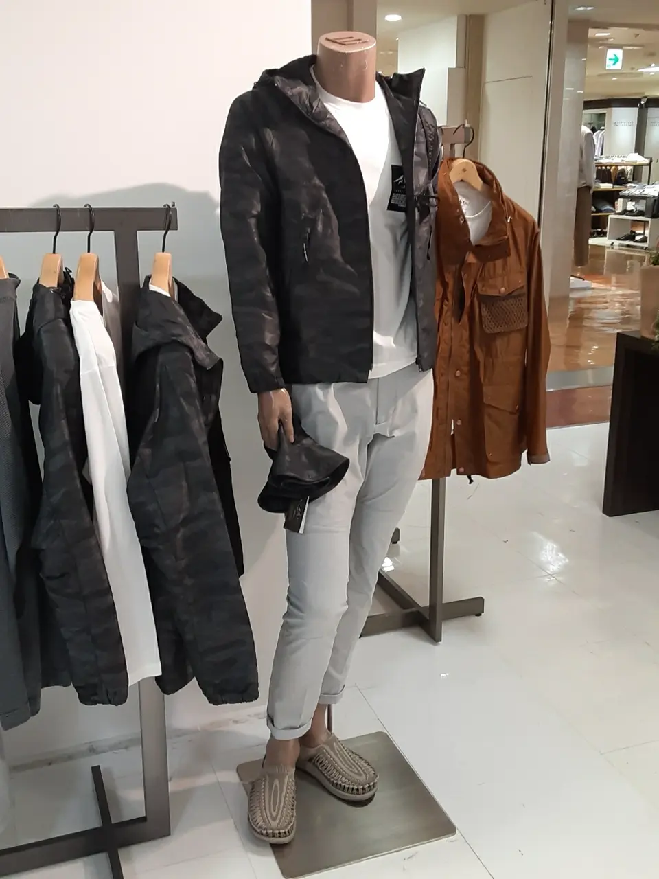 JOSEPH ABBOUD 中島 コーディネート画像