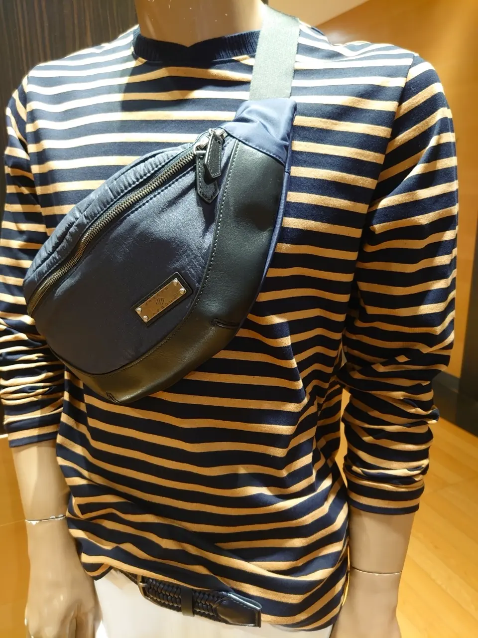 JOSEPH ABBOUD 三宅 コーディネート画像