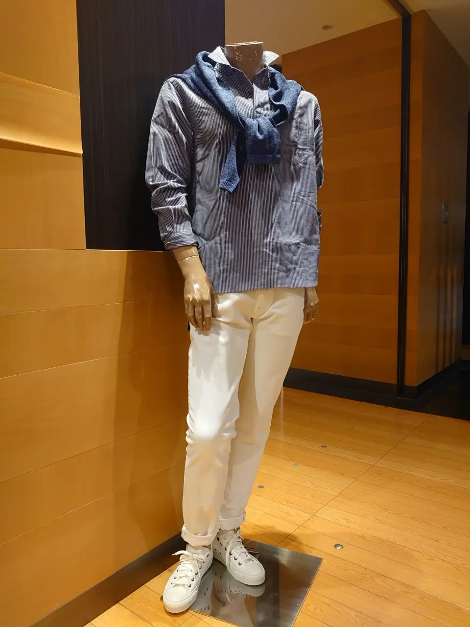  三宅 コーディネート画像