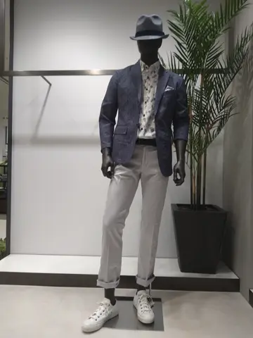 JOSEPH ABBOUD 重留 コーディネート画像