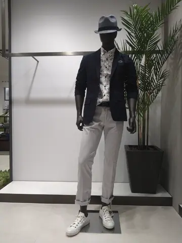 JOSEPH ABBOUD 重留 コーディネート画像