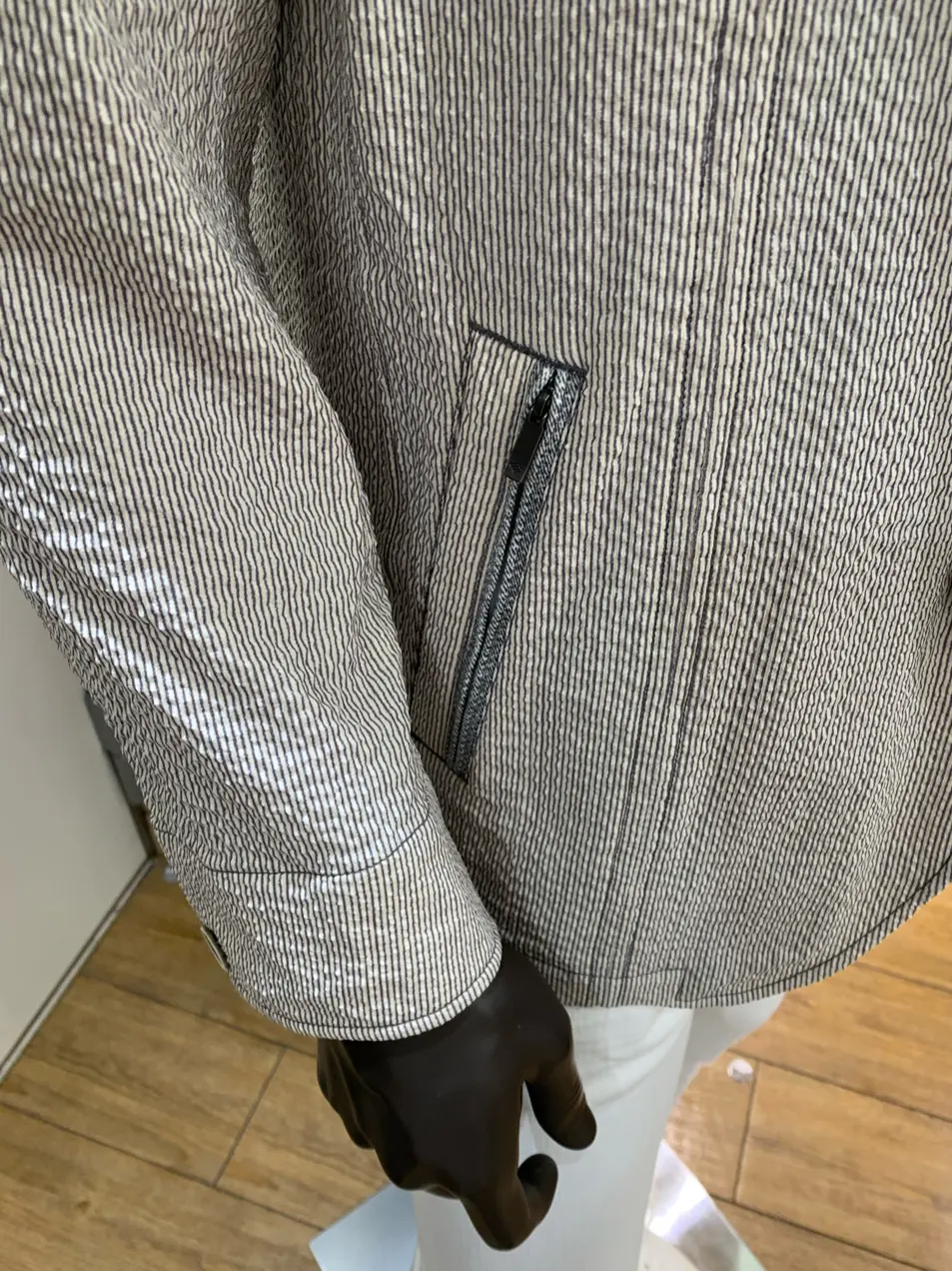 JOSEPH ABBOUD 草野 コーディネート画像