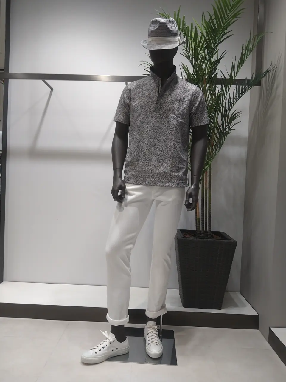 JOSEPH ABBOUD 重留 コーディネート画像