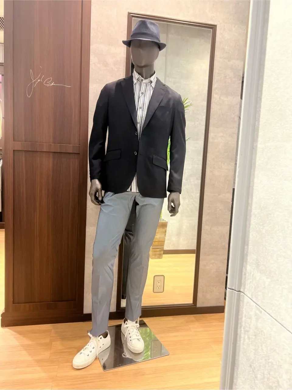 JOSEPH ABBOUD 上條 コーディネート画像