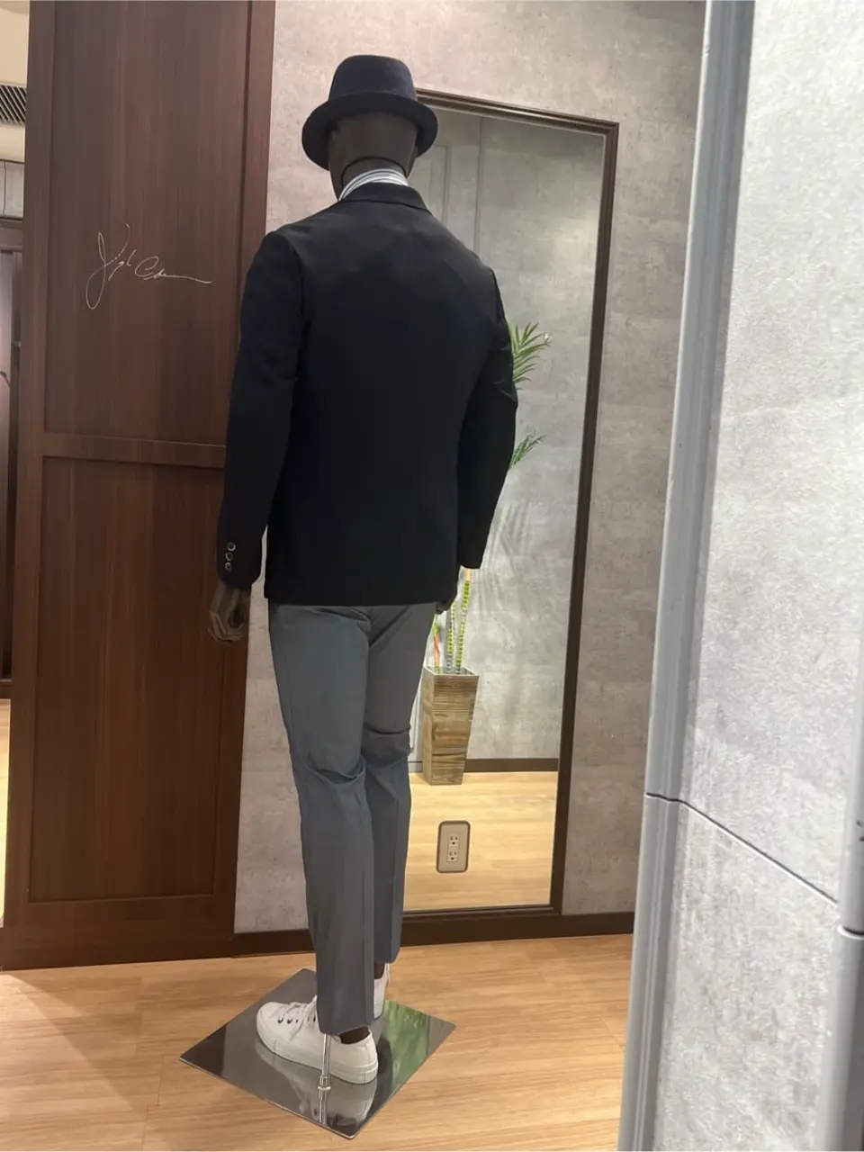 JOSEPH ABBOUD 上條 コーディネート画像