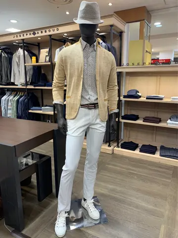 JOSEPH ABBOUD 秦 コーディネート画像