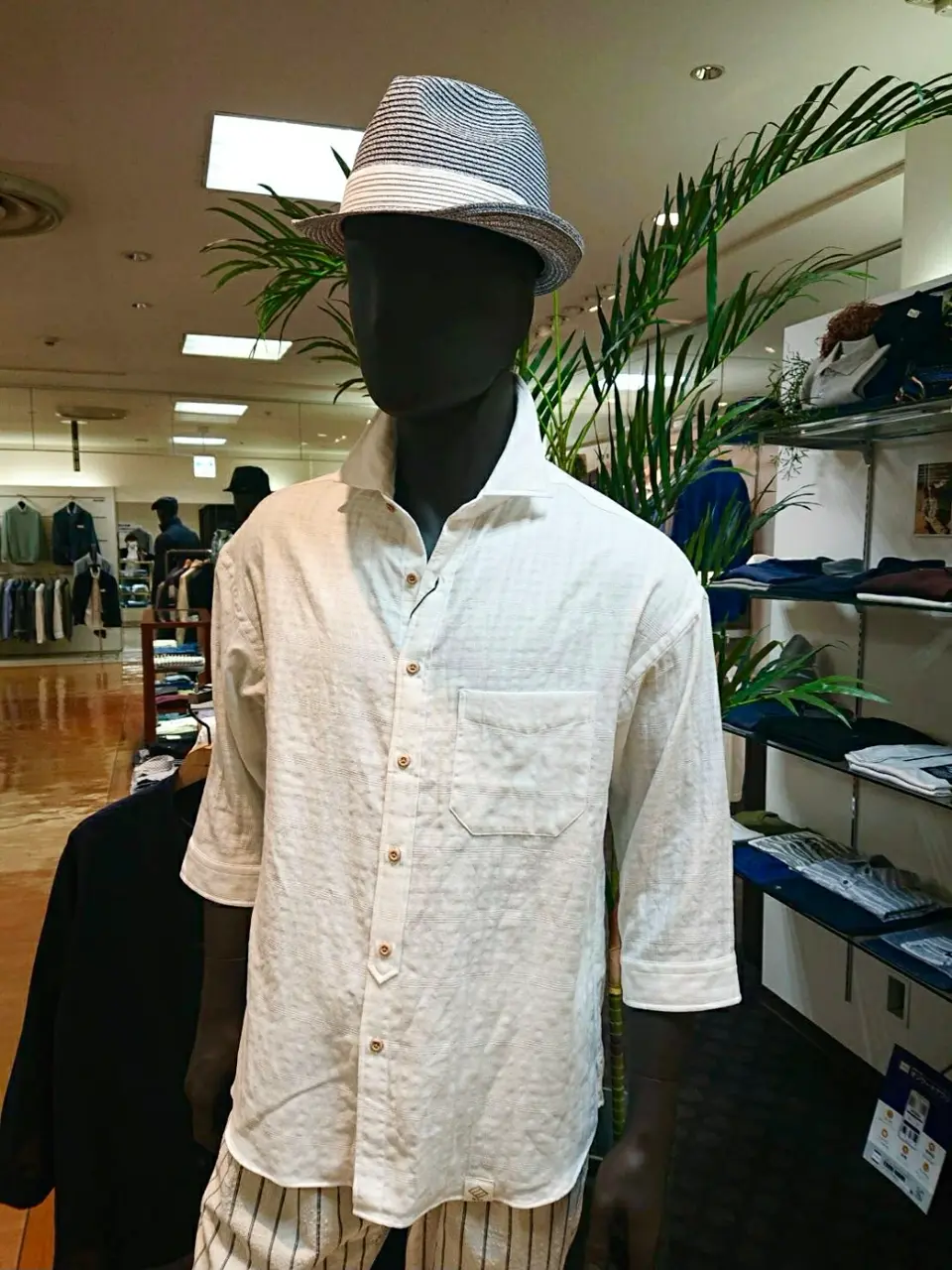 JOSEPH ABBOUD スタッフ コーディネート画像