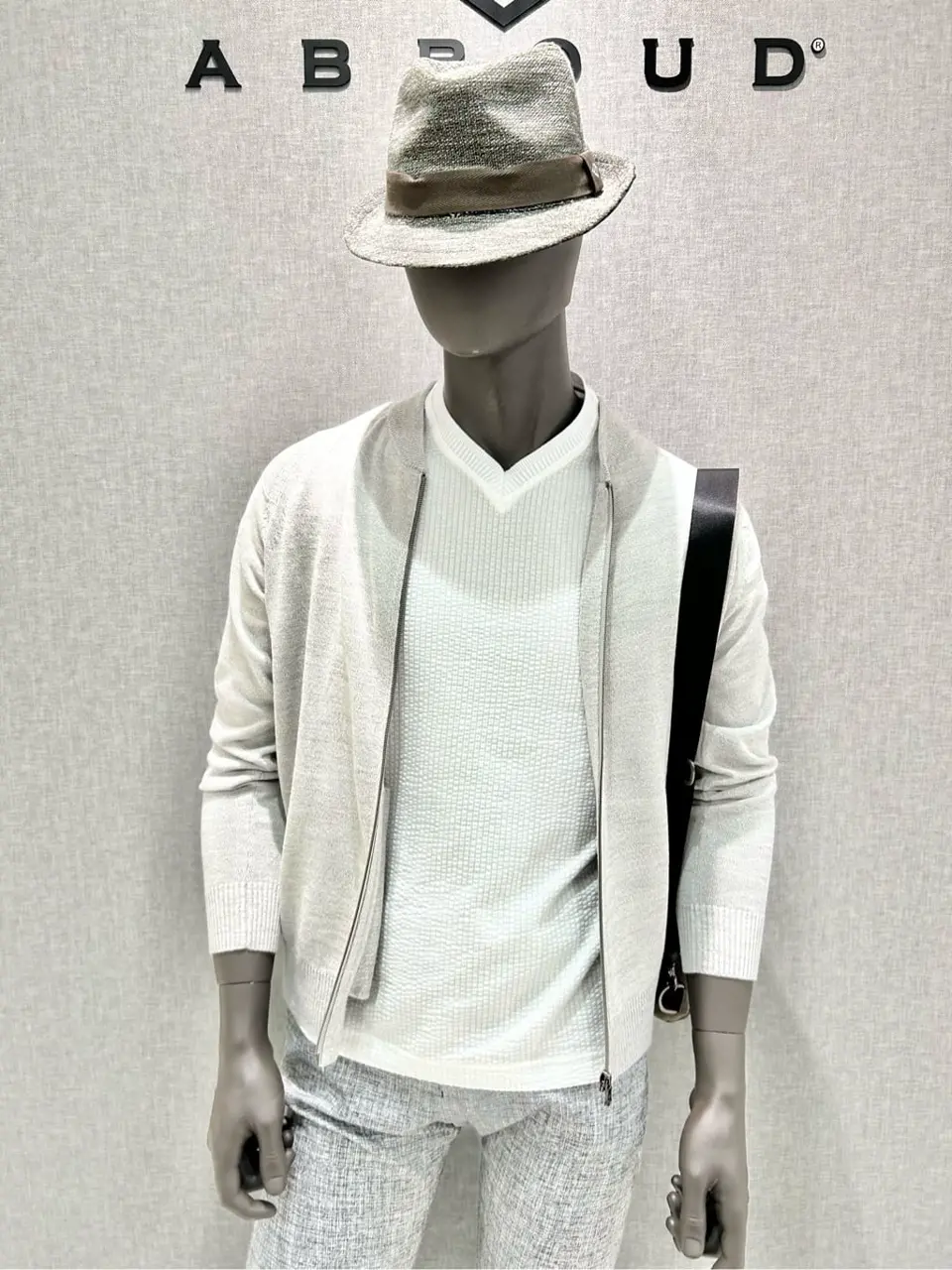 JOSEPH ABBOUD 上田 コーディネート画像