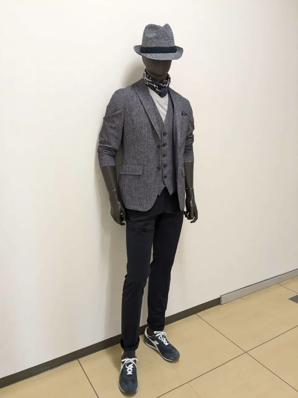 JOSEPH ABBOUD 大久 コーディネート画像