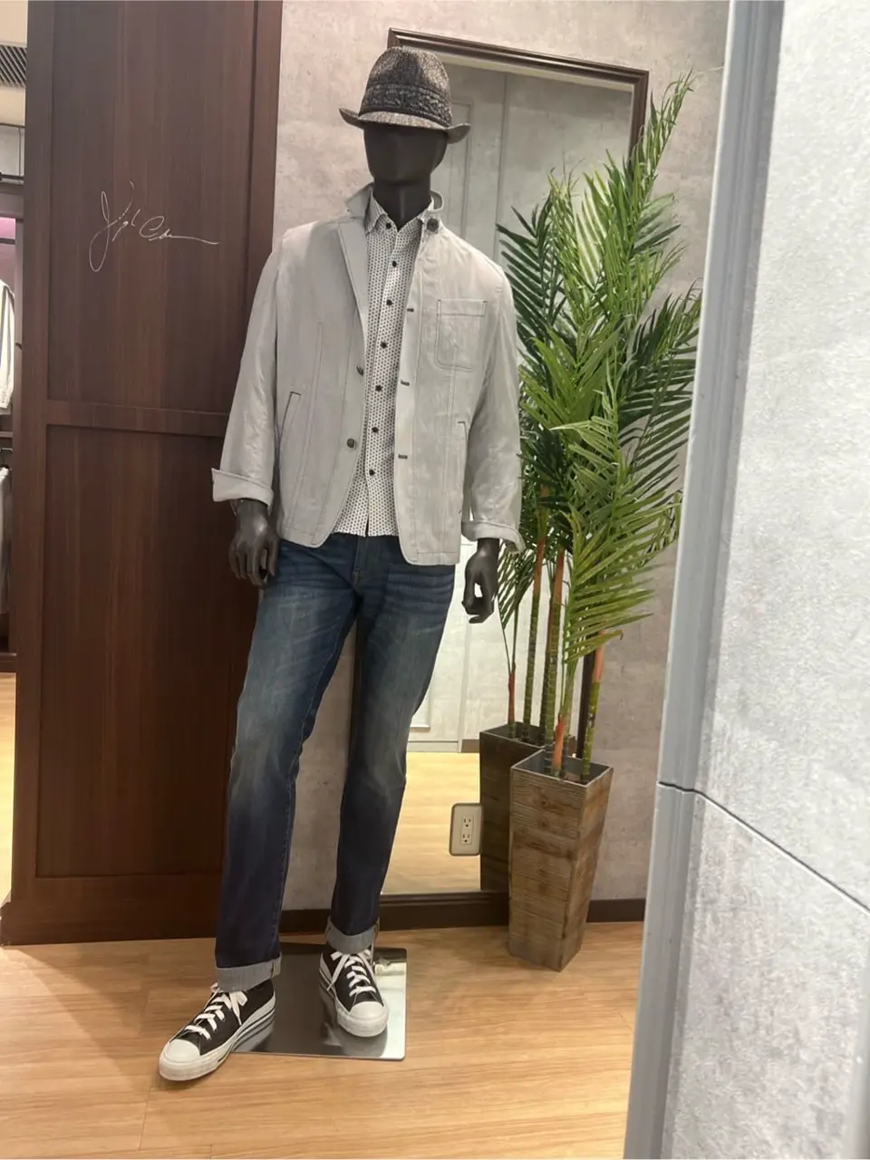 JOSEPH ABBOUD 上條 コーディネート画像